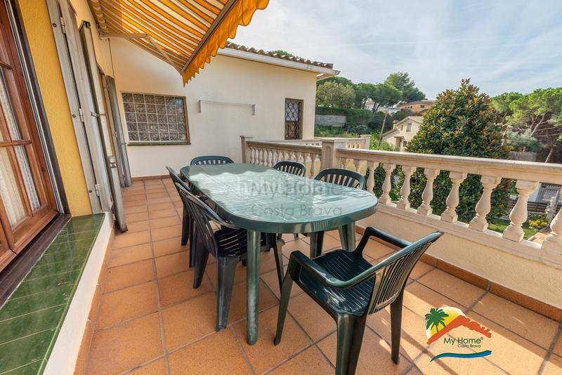 Foto 3e1fad08-1d71-4635-b0f5-07a5f3a6be84. Chalet with parking pool in Roca Grossa Lloret de Mar