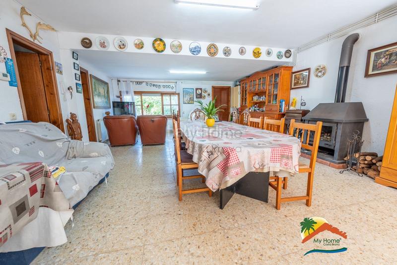 Foto 8c746cbf-9be5-49dc-88f0-0ec701c82b2a. Chalet with parking pool in Roca Grossa Lloret de Mar