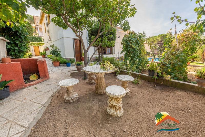 Foto b6ccdefd-1a93-404f-8f3a-ab93962483fa. Chalet with parking pool in Roca Grossa Lloret de Mar