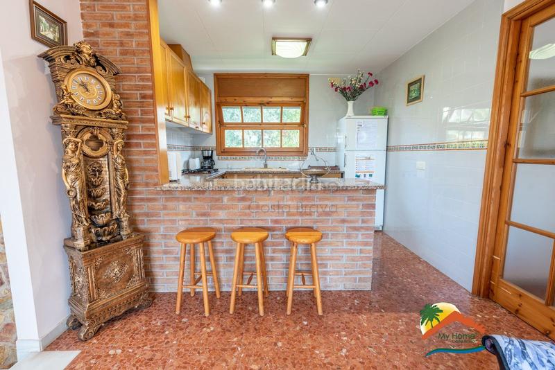 Foto cbb84d60-38aa-4028-bbd5-d8c9751fec39. Chalet with parking pool in Roca Grossa Lloret de Mar