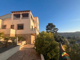 Xalet a Lloret Verd - Els Pinars. R02295 bonita casa con piscina, vistas al mar y licencia turisti