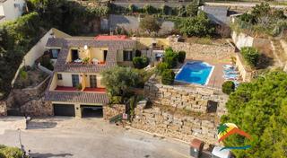 Casa adossada a Santa Maria de Llorell. R02242     2 casas adosadas con licencia turística, vistas al ma