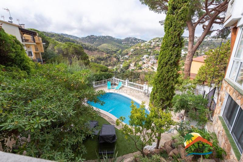 Foto 44d603a1-e598-4d5a-945b-70c9ecce2e13. Chalet avec parking piscine dans Canyelles Lloret de Mar