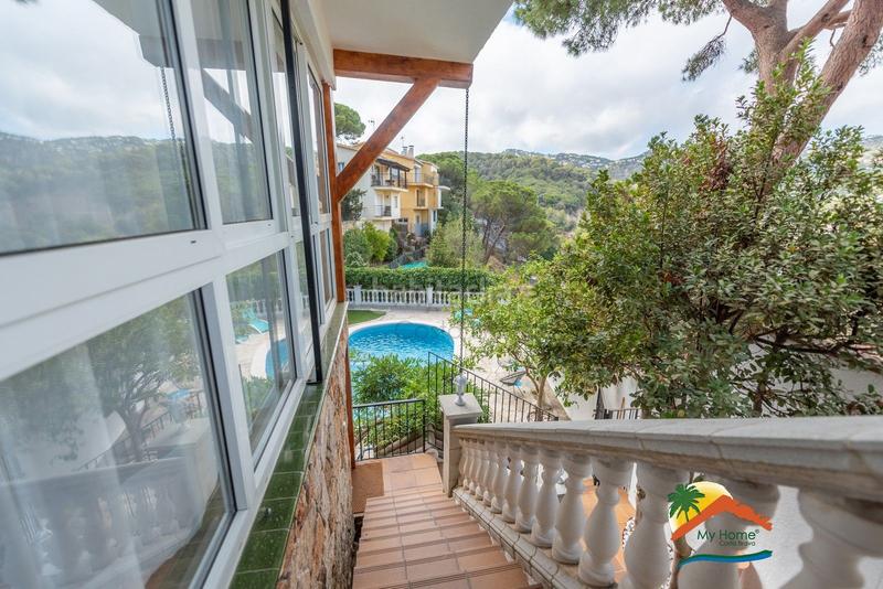 Foto 977a10e5-d0c3-40ab-a1ac-14002249ac40. Chalet avec parking piscine dans Canyelles Lloret de Mar
