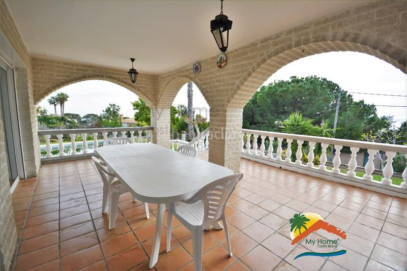 Foto 58ed9821-7caa-4501-b8d2-fcd04c7f5cb5. Xalet amb xemeneia aparcament piscina a Montgoda Lloret de Mar