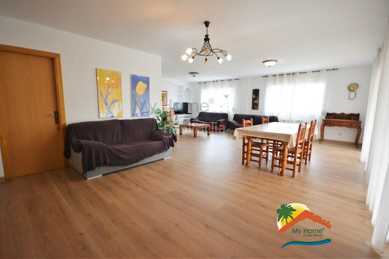 Foto 73bb3d00-4e6a-433a-b18b-76979f4014e5. Xalet amb xemeneia aparcament piscina a Montgoda Lloret de Mar