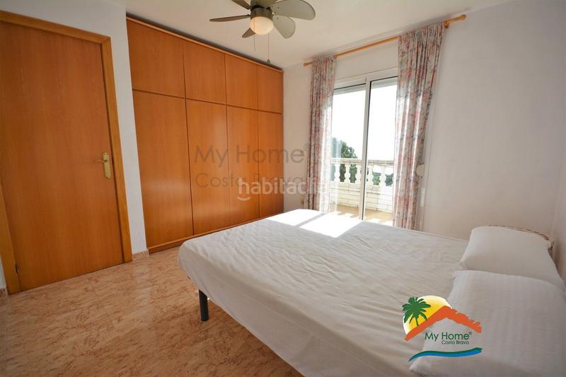 Foto 887ce686-7f8b-4bfa-9b0b-24f43111a155. Xalet amb xemeneia aparcament piscina a Montgoda Lloret de Mar