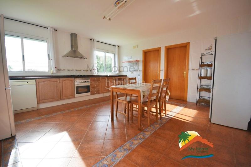 Foto b8eb67ff-c2fc-4965-a060-f4feaf031868. Xalet amb xemeneia aparcament piscina a Montgoda Lloret de Mar