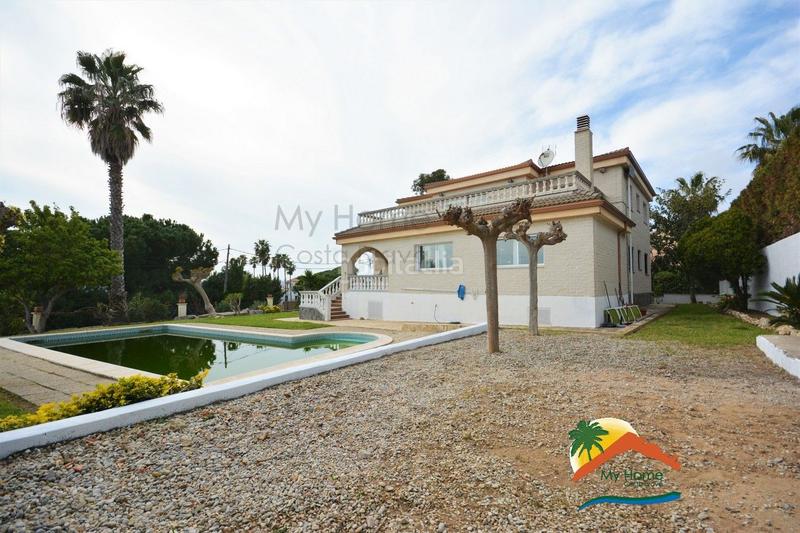 Foto c9efce4c-9075-4443-a753-094526b194b9. Xalet amb xemeneia aparcament piscina a Montgoda Lloret de Mar