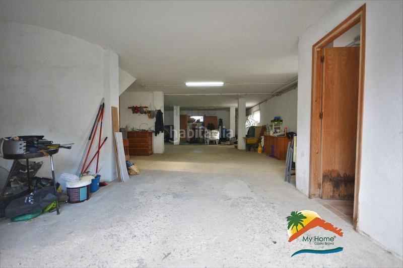 Foto ddb44cdf-9ed6-4bab-a43a-5f2d00f05d6b. Xalet amb xemeneia aparcament piscina a Montgoda Lloret de Mar