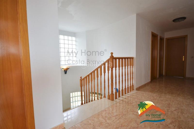 Foto e688f3e4-918f-40c4-bfad-4ef7222626e8. Xalet amb xemeneia aparcament piscina a Montgoda Lloret de Mar