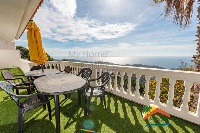 Foto 5864be0d-9cf5-4801-b455-cc33e0f6be46. Chalet r02205 casa con licencia turística, paneles solares, piscina y vistas al mar en Lloret de Mar