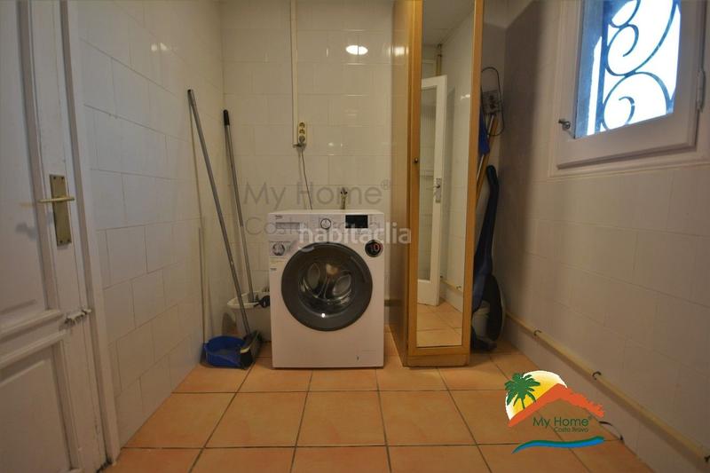 Foto 77c8dac1-e625-4f4b-8320-29064df69b24. Casa amb aparcament piscina a residencial Blanes - vistamar Blanes