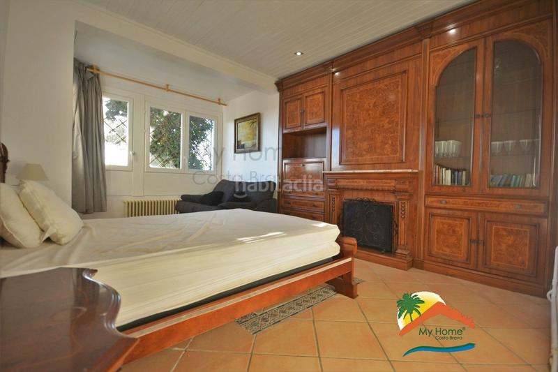 Foto 7d898a2f-4cef-4cde-a5da-69a8105b8916. Casa amb aparcament piscina a residencial Blanes - vistamar Blanes