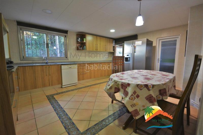 Foto 9087c870-29da-4d28-8256-401e4d280347. Casa amb aparcament piscina a residencial Blanes - vistamar Blanes