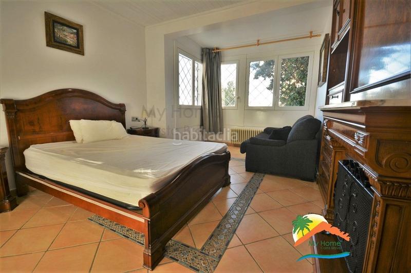 Foto adee91ec-0beb-44e7-87dd-ab3fe08115b0. Casa amb aparcament piscina a residencial Blanes - vistamar Blanes