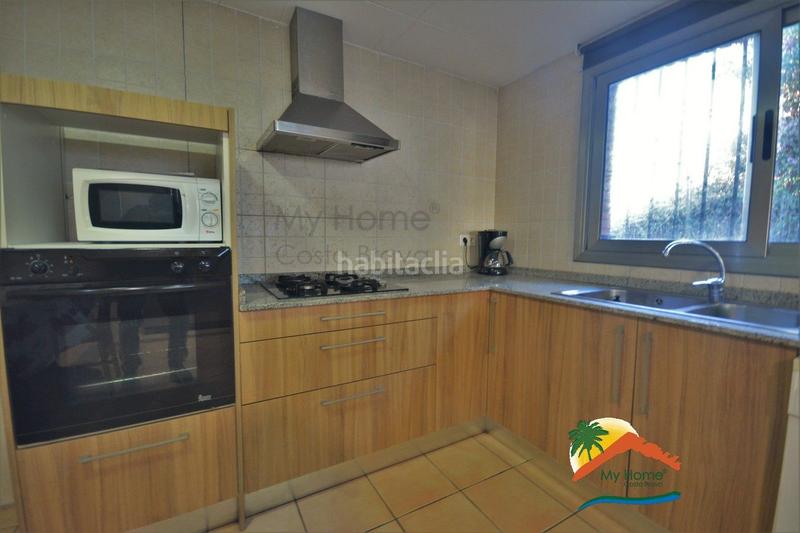 Foto e0db193e-8b12-4859-b4c6-2d1a0e44767c. Casa amb aparcament piscina a residencial Blanes - vistamar Blanes