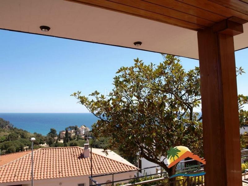 Foto 1aac3fa1-a94e-49c6-8523-b3fb56b4aaf3. Casa  con vistas al mar, piscina y garaje. santa cristina en Blanes