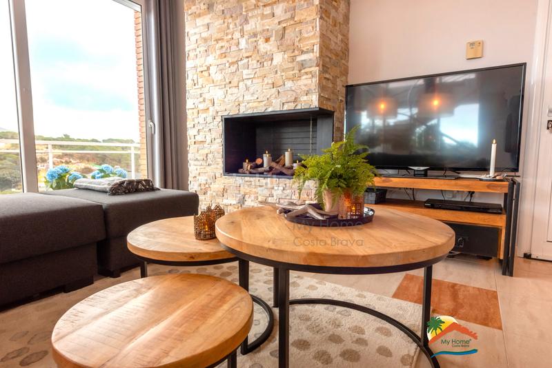 Foto 637f8593-4a48-40da-8b81-1f6738f2c0d9. Chalet with fireplace heating parking pool in Lloret Verd - Els Pinars Lloret de Mar