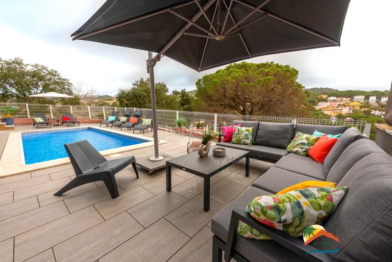 Foto 6ec3c927-81a1-44d0-a4ba-04c3866ace47. Chalet with fireplace heating parking pool in Lloret Verd - Els Pinars Lloret de Mar