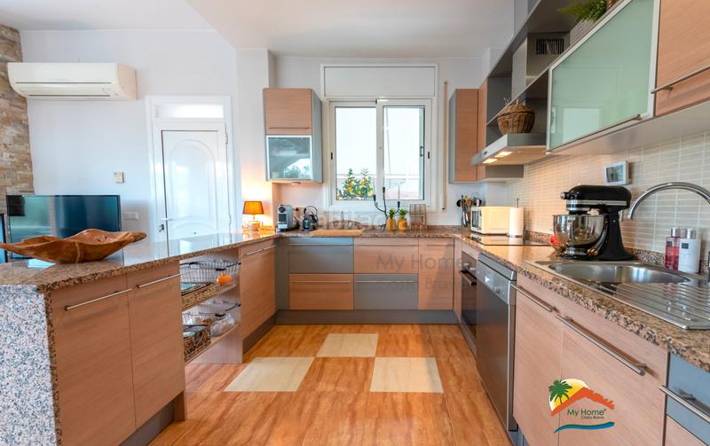 Foto 78dc6320-7793-41b0-8a50-190d9ba76751. Chalet with fireplace heating parking pool in Lloret Verd - Els Pinars Lloret de Mar