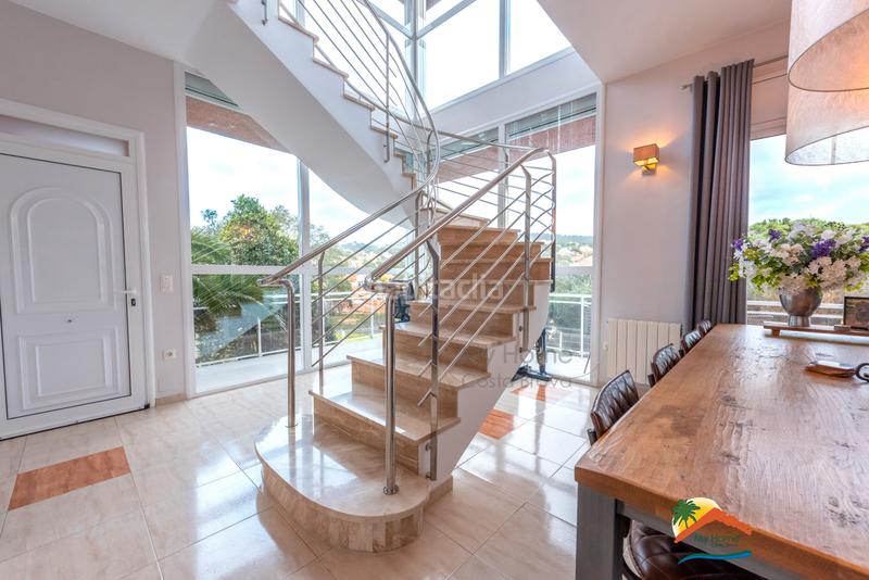 Foto be44ea5a-0fec-440b-b739-ec130d7ead3c. Chalet with fireplace heating parking pool in Lloret Verd - Els Pinars Lloret de Mar