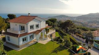 Casa a Mas Baell-Can Carbó. R02477 casa con vistas panoramicas al mar y piscina en roca gros