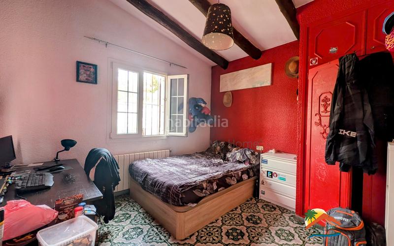 Foto 8d71aa3d-63cb-427c-8cc4-db7f77a86d1f. Casa amb xemeneia calefacció aparcament piscina a Lloret de Mar