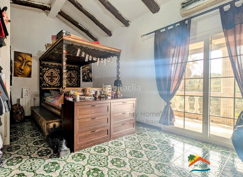 Foto b1eee736-c818-4344-a75a-d72c62147473. Casa amb xemeneia calefacció aparcament piscina a Lloret de Mar