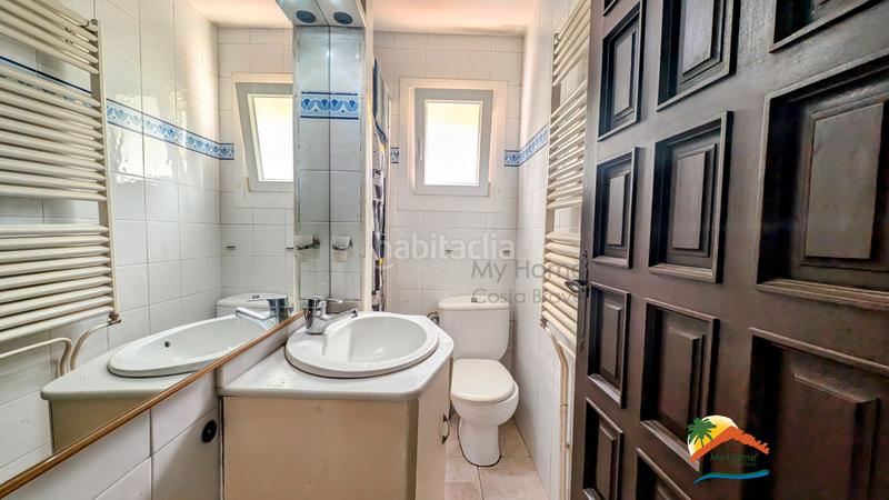 Foto b225b4e4-2c5d-46cc-8207-a499512a6d44. Casa amb xemeneia calefacció aparcament piscina a Lloret de Mar