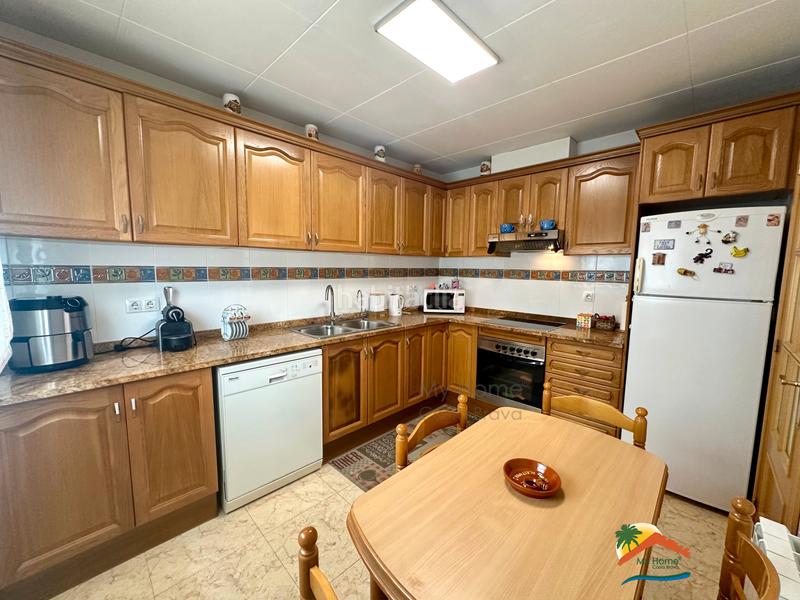 Foto 2da95e02-4106-444c-ba6e-201761bf798e. Casa amb xemeneia calefacció aparcament a Aiguaviva Parc Vidreres