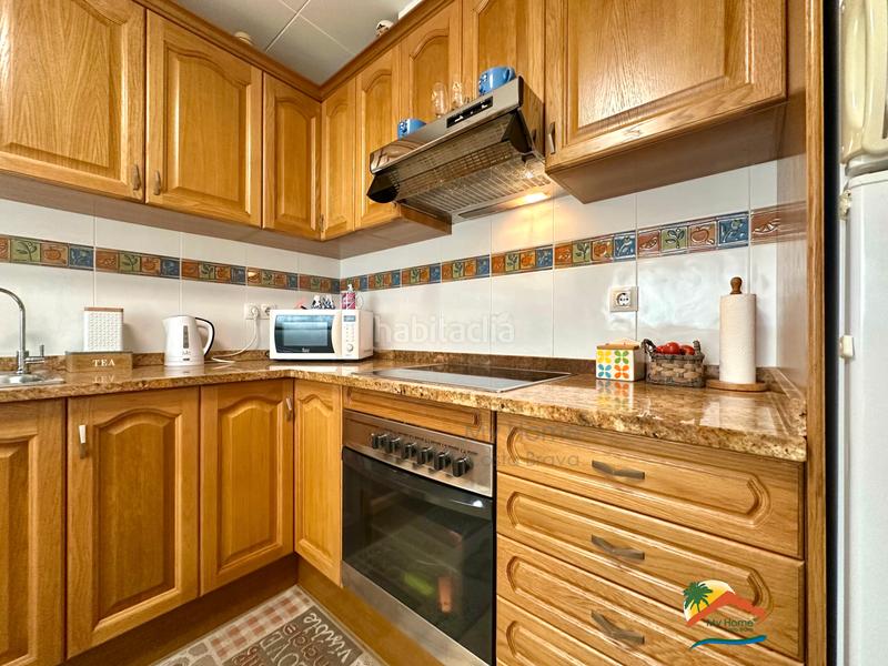 Foto 680d11c9-a8cc-4cb4-add5-ba740e5b5c3f. Casa amb xemeneia calefacció aparcament a Aiguaviva Parc Vidreres