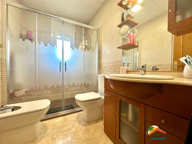 Foto 7175b40a-b5a2-49a6-8996-e5d4516944ae. Casa amb xemeneia calefacció aparcament a Aiguaviva Parc Vidreres