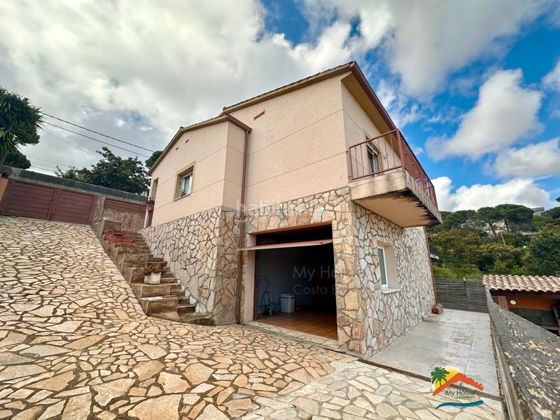 Foto c56ecfb1-ca5a-43f0-b5f3-bf4257439aa3. Casa amb xemeneia calefacció aparcament a Aiguaviva Parc Vidreres