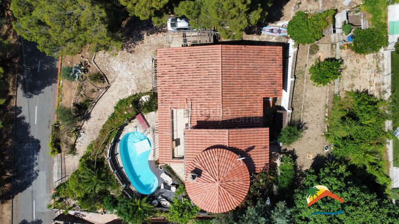 Foto 3932aeb0-b249-49ff-8a3b-40235e577d0c. Casa amb xemeneia calefacció aparcament piscina a Lloret de Mar