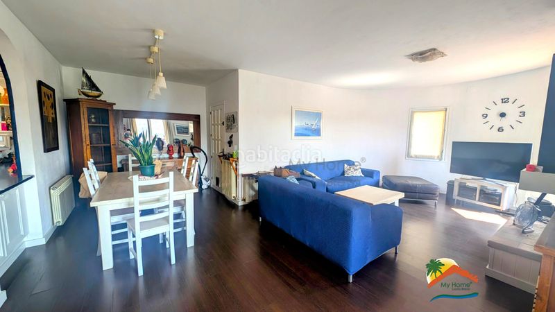 Foto 56bed5b5-dfd7-4956-8f3c-1f8236010069. Casa amb xemeneia calefacció aparcament piscina a Lloret de Mar
