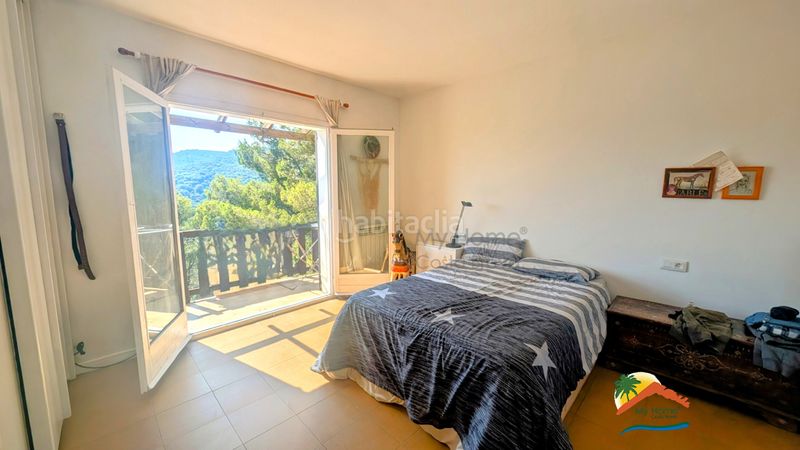 Foto da8e85e5-f917-4460-8148-d93759323138. Casa amb xemeneia calefacció aparcament piscina a Lloret de Mar