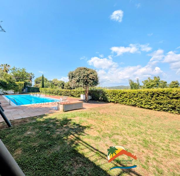 Foto 1d745a71-0821-4186-a253-c3eb29f14923. Casa con camino riscaldamento parcheggio piscina in Lloret de Mar