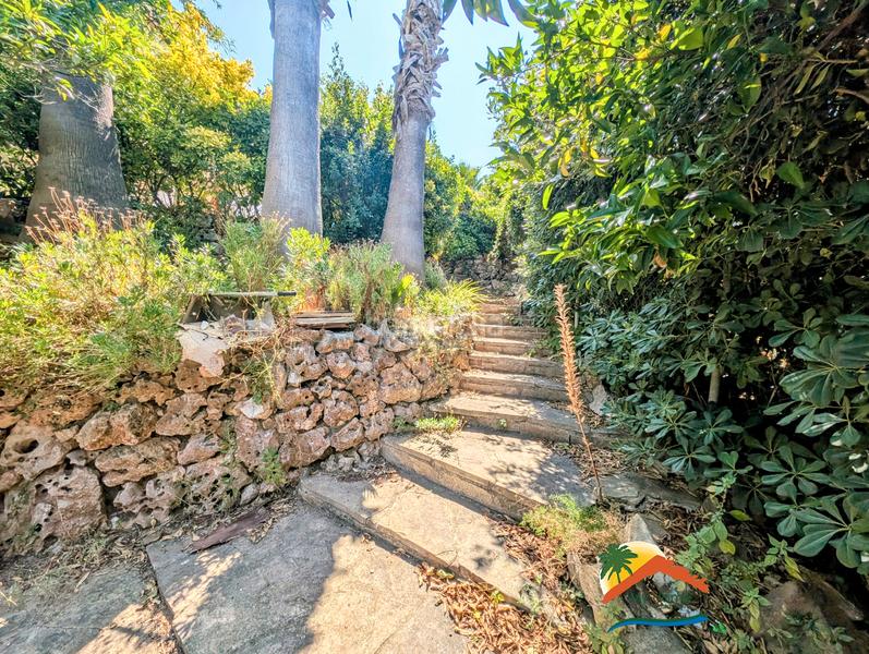 Foto ebbba63a-d73a-4f81-9cc3-5b89d89640f7. Casa con camino riscaldamento parcheggio piscina in Lloret de Mar