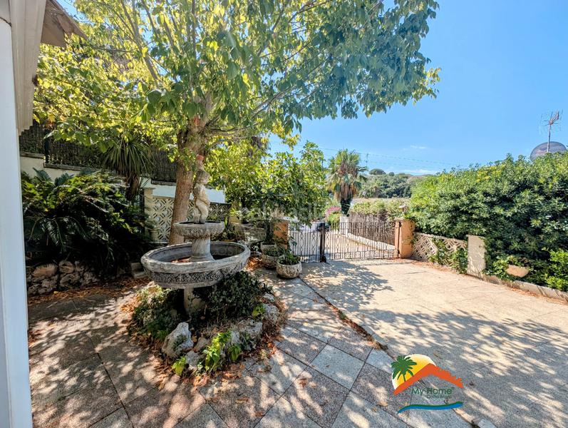 Foto eef76f11-39db-4d6a-b360-1275a4bd28c2. Casa con camino riscaldamento parcheggio piscina in Lloret de Mar