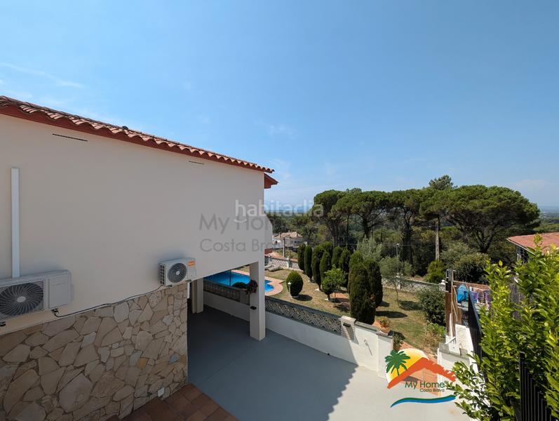 Foto 5d1340d9-9d6a-4f04-835b-1986bf13c6e0. Haus mit kamin heizung parking pool in Terrafortuna - Puig Ventós Vidreres