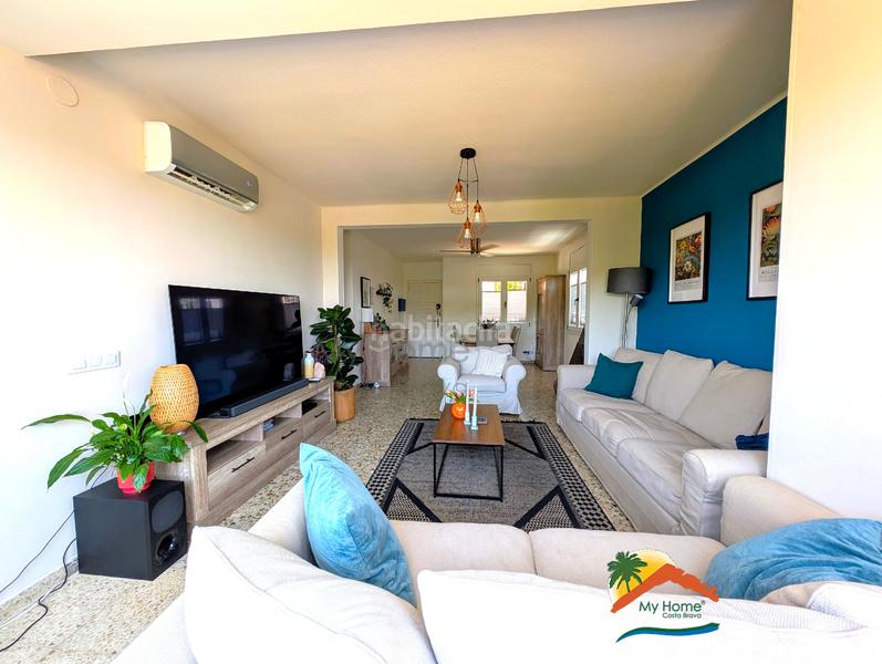 Foto f86019f5-b7a7-4b24-9131-ab6ea69a9200. Haus mit kamin heizung parking pool in Terrafortuna - Puig Ventós Vidreres