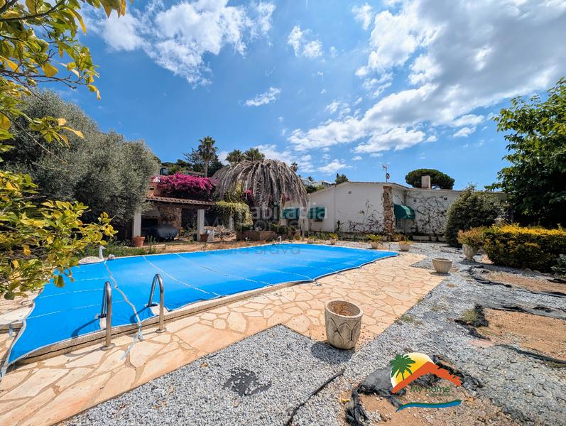 Foto 01b12d08-50de-43ec-9a63-79b987210c55. Casa con camino riscaldamento parcheggio piscina in Lloret de Mar