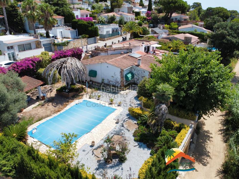 Foto 12becddc-1f5d-4a34-91e8-965344814439. Casa con camino riscaldamento parcheggio piscina in Lloret de Mar