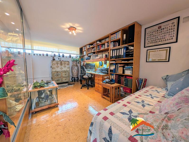 Foto 134de1cd-290a-4c71-bb21-2442e92db216. Casa con camino riscaldamento parcheggio piscina in Lloret de Mar