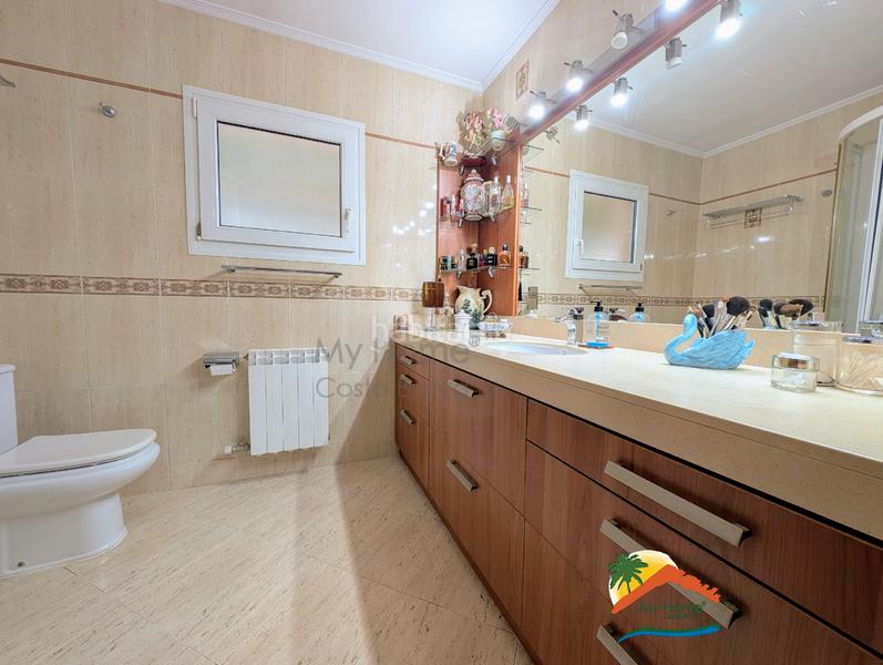 Foto 2db94804-0a61-4826-a357-5fc55ab7b7da. Casa con camino riscaldamento parcheggio piscina in Lloret de Mar