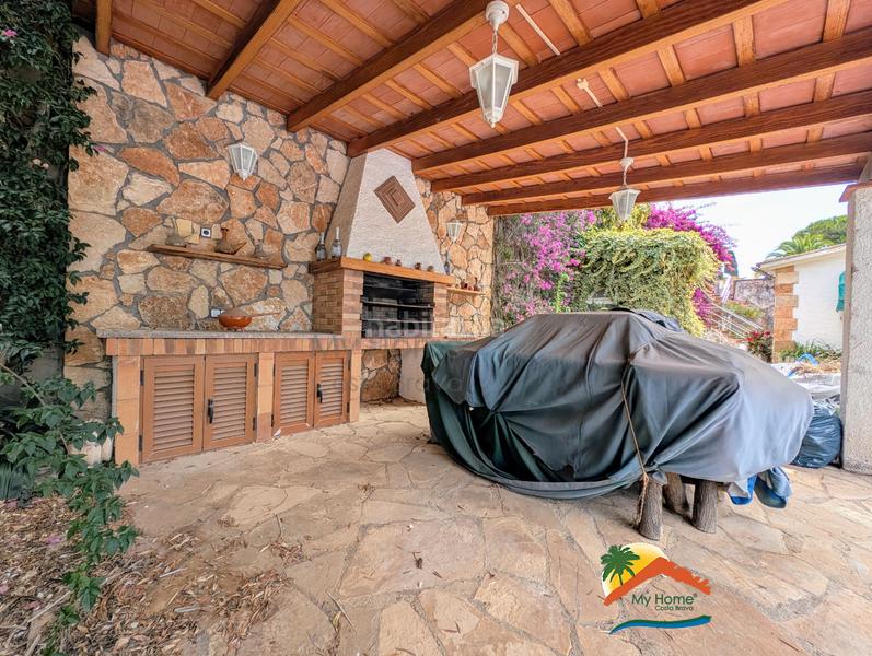 Foto 5d4f49c4-4660-494b-8d2b-85866990e2b9. Casa con camino riscaldamento parcheggio piscina in Lloret de Mar