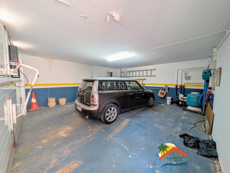 Foto ba5ec3b1-95ab-4d9b-9b30-9cfab9aa4e68. Casa con camino riscaldamento parcheggio piscina in Lloret de Mar