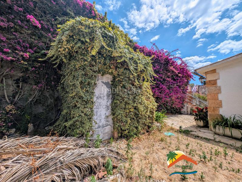 Foto bfbdb299-5cf5-4319-9324-0a454b7377ec. Casa con camino riscaldamento parcheggio piscina in Lloret de Mar