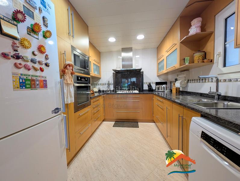 Foto d4c944ad-b948-408f-bdf3-d7839b83d435. Casa con camino riscaldamento parcheggio piscina in Lloret de Mar